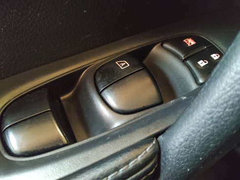 Used 2015 Nissan Rogue SL image 27