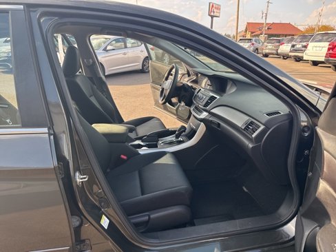 Used 2014 Honda Accord LX image 12