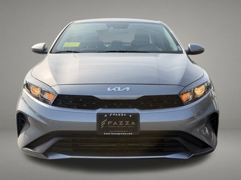 Used 2024 Kia Forte LXS image 9