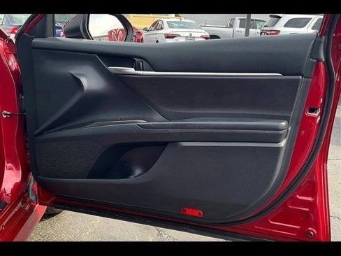 Used 2022 Toyota Camry LE w/ Carpet Mat Package (TMS) image 25