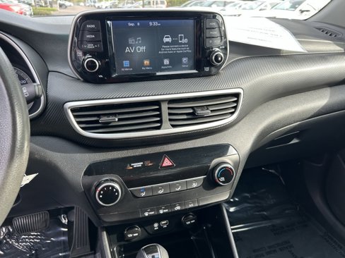 Used 2019 Hyundai Tucson SE image 16