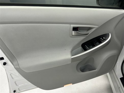 Used 2014 Toyota Prius Two image 18