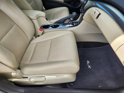 Used 2013 Acura ILX w/ Technology Package image 15