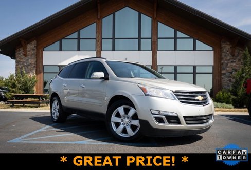 Used 2017 Chevrolet Traverse LT w/ Style and Technology Package image 1