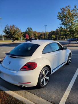 Used 2013 Volkswagen Beetle 2.0T image 11