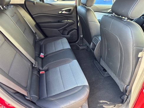 Used 2025 Chevrolet Trax LT image 18