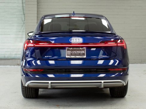 Used 2023 Audi e-tron Premium Plus w/ Premium Plus Package image 34