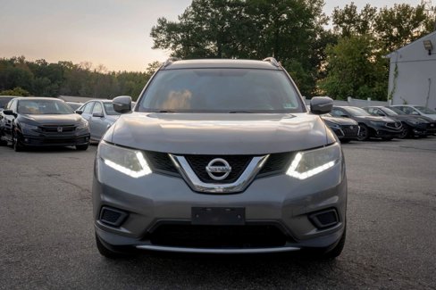 Used 2015 Nissan Rogue SV image 18