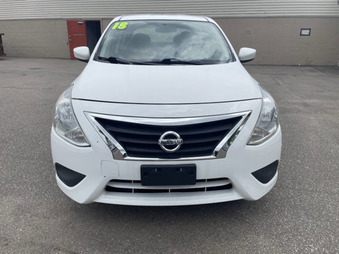Used 2018 Nissan Versa SV image 3