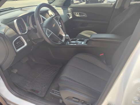 Used 2015 Chevrolet Equinox LT image 9