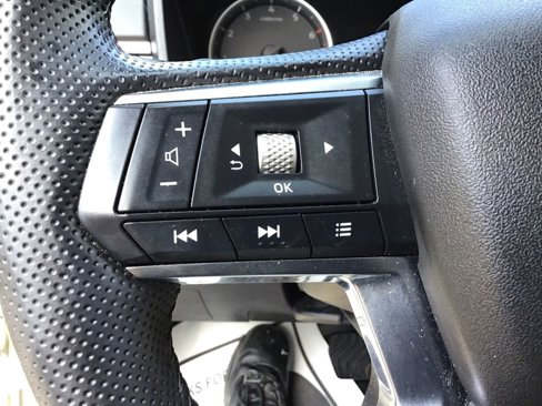 Used 2024 Mitsubishi Outlander SE image 17
