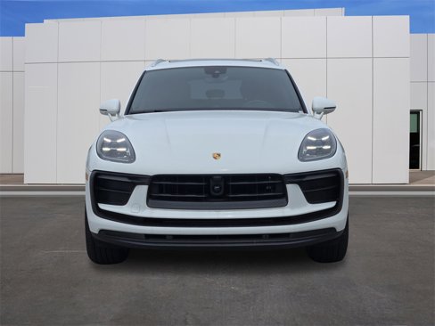 Certified 2024 Porsche Macan Turbo image 11