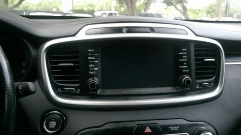 Used 2019 Kia Sorento SX image 25