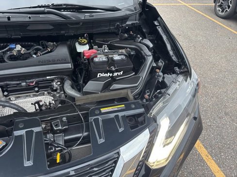 Certified 2019 Nissan Rogue SV image 16