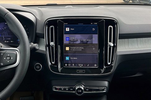 New 2025 Volvo XC40 B5 Ultra w/ Protection Package Premier image 8