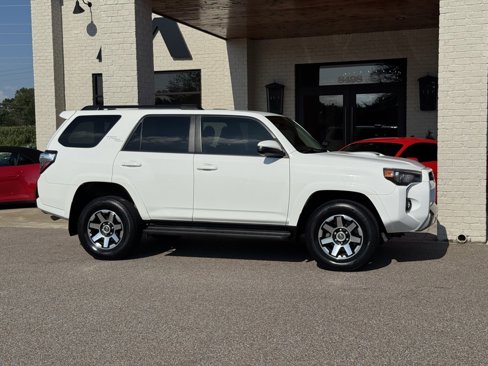 Used 2022 Toyota 4Runner TRD Off-Road image 15