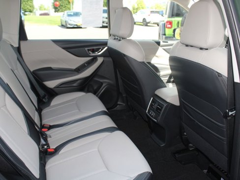 Used 2023 Subaru Forester Limited image 13
