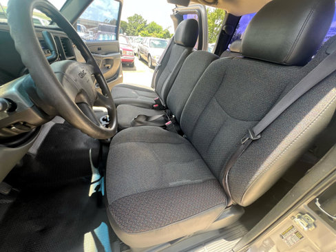 Used 2005 GMC Sierra 1500 W/T image 49