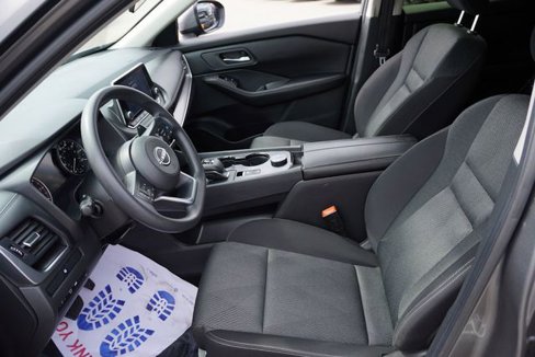 Used 2024 Nissan Rogue SV image 16