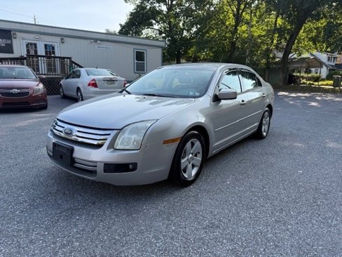 Used 2008 Ford Fusion SE image 1