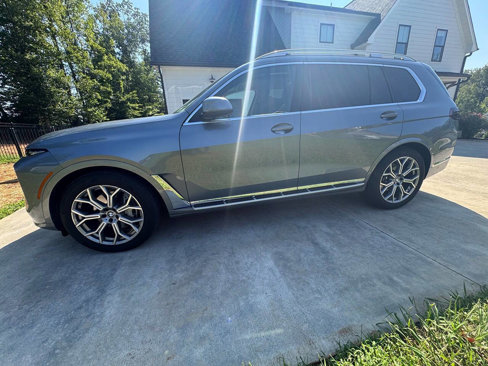 Used 2024 BMW X7 xDrive40i image 3