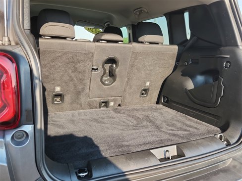 Used 2020 Jeep Renegade Latitude image 12