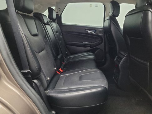 Used 2019 Ford Edge Titanium w/ Equipment Group 301A image 19