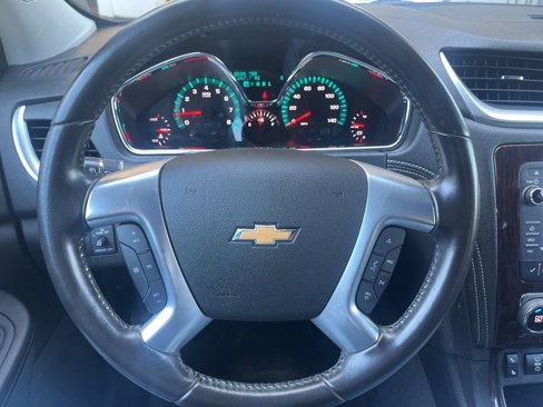 Used 2017 Chevrolet Traverse LT image 18