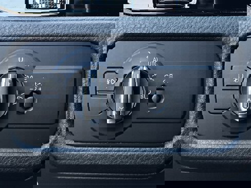 Used 2017 Volkswagen Touareg Wolfsburg Edition image 20
