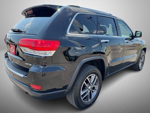Used 2018 Jeep Grand Cherokee Limited image 3