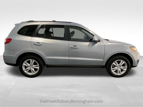 Used 2010 Hyundai Santa Fe SE image 2
