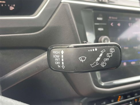 Used 2022 Volkswagen Tiguan SE w/ Panoramic Sunroof Package image 25