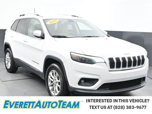Used 2019 Jeep Cherokee Latitude w/ Popular Appearance Group image 1