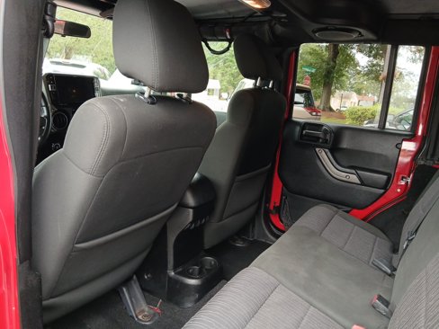 Used 2012 Jeep Wrangler Unlimited Sport image 11