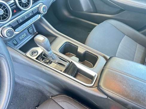 Used 2024 Nissan Sentra SV image 41