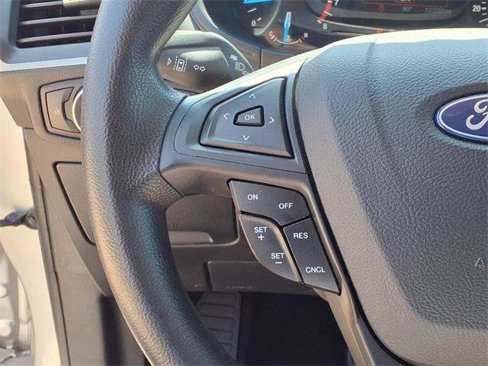 Used 2019 Ford Edge SE image 16