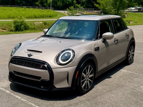Used 2022 MINI Cooper S w/ Premium Package image 2