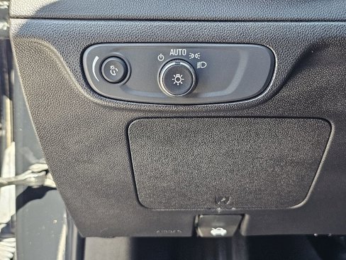 Used 2023 Chevrolet Bolt EUV Premier w/ Redline Edition image 26