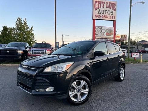 Used 2015 Ford Escape SE image 1