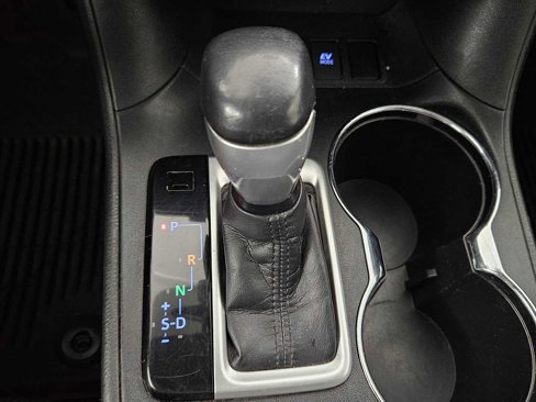 Used 2016 Toyota Highlander Limited image 18