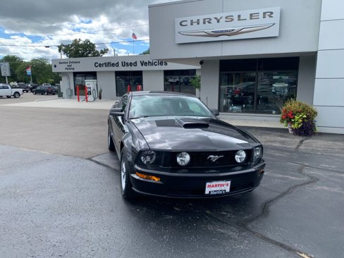 Used 2008 Ford Mustang GT image 3