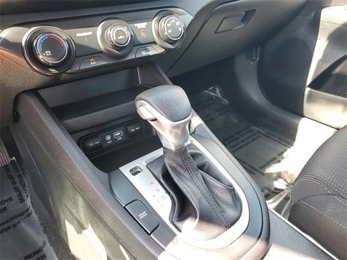 Used 2020 Kia Forte LXS image 19