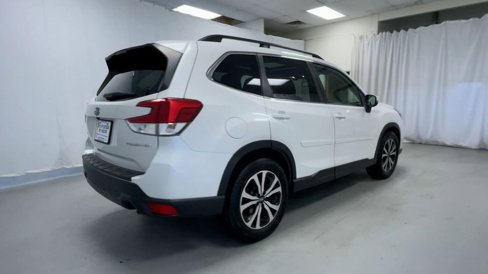 Used 2020 Subaru Forester Limited image 8