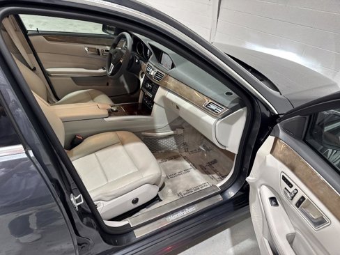 Used 2014 Mercedes-Benz E 350 Sedan image 46