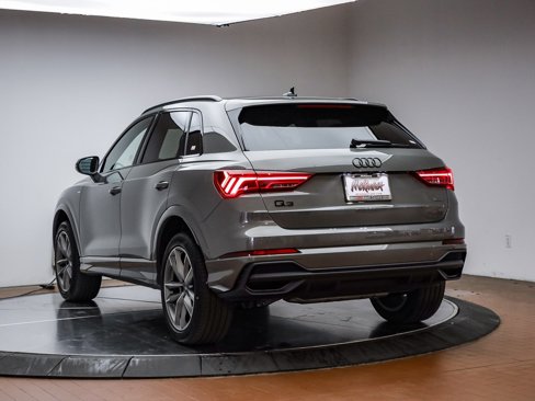New 2025 Audi Q3 2.0T Premium image 10