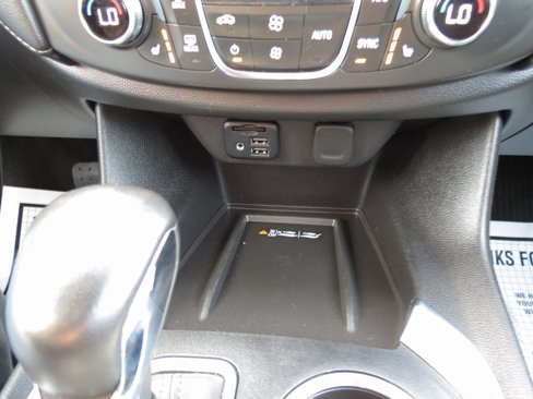 Used 2022 Chevrolet Traverse LT w/ LT Premium Package image 28