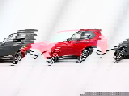 Certified 2021 Nissan Rogue SV image 4