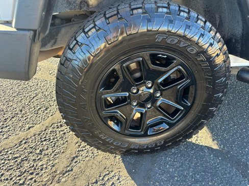 Used 2015 Jeep Wrangler Sport image 7