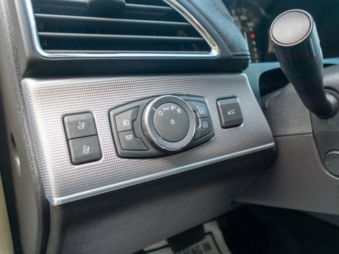 Used 2011 Lincoln MKX AWD w/ 101A Rapid Spec Order Code image 18