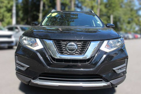 Used 2019 Nissan Rogue SV w/ Premium Package image 16